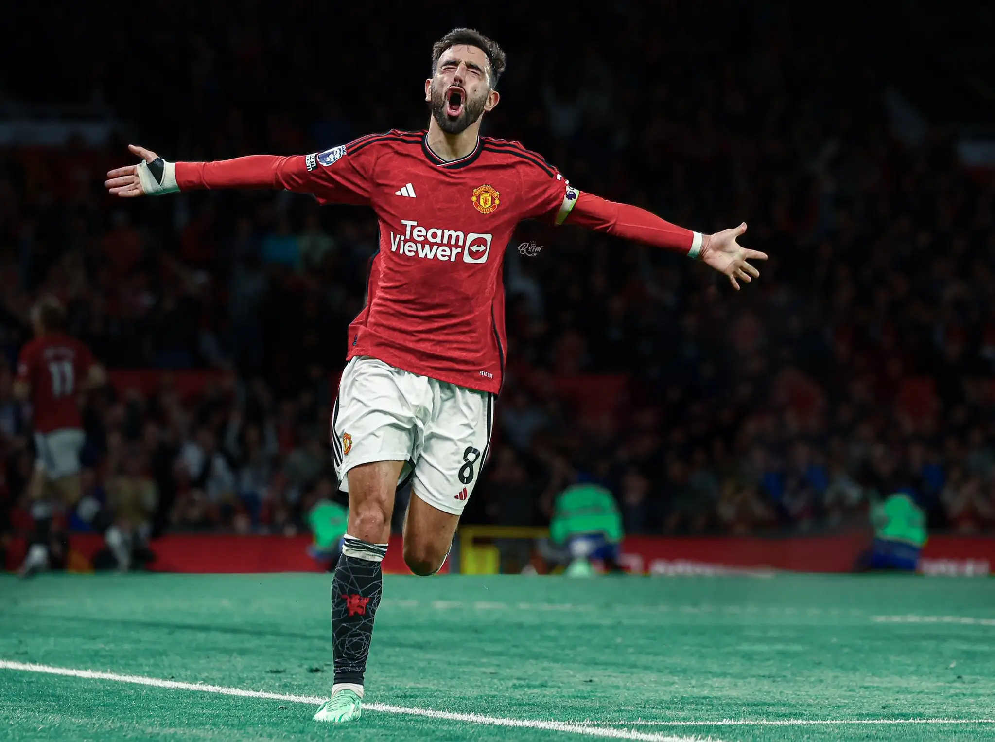 爱游戏-斯图加特发布备战花絮，国际比赛日造点机会，NBA常规赛任务艰巨，年轻球员得到机会的简单介绍