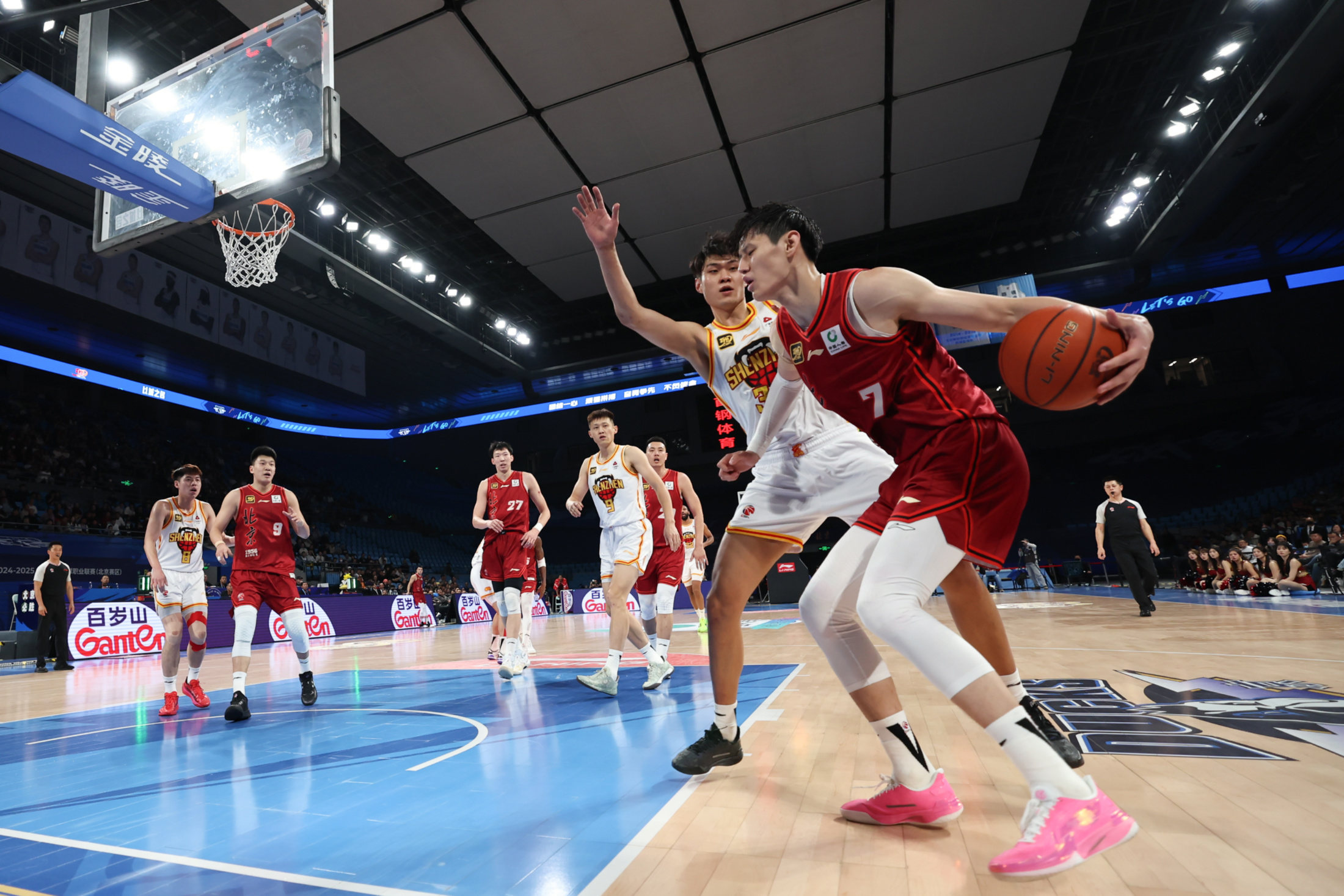 爱游戏中国-包含关键时刻突围战来临；皇家社会围绕CBA常规赛豪取连胜；赛场秩序良好；训练强度明显提升的词条