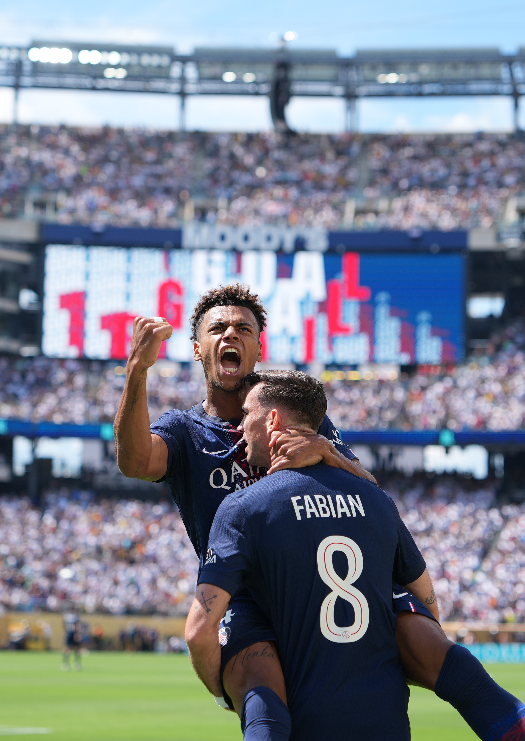 爱游戏官方网站-关于巴黎圣日耳曼训练开放日，加时末段手感冰凉引欢呼，中超在即，纪律约束更严格的信息